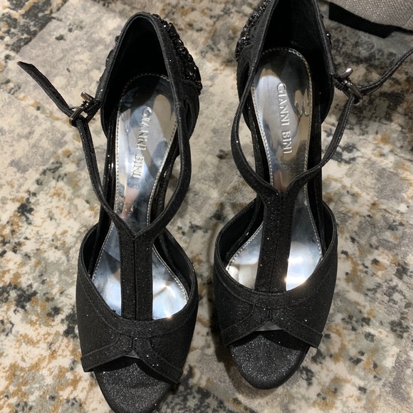 Gianni Bini black heels - Picture 6 of 6